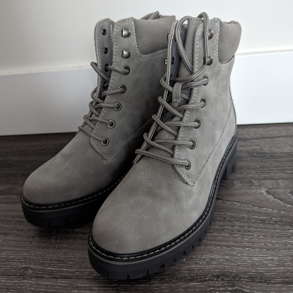 Just Fab Boots Size 7